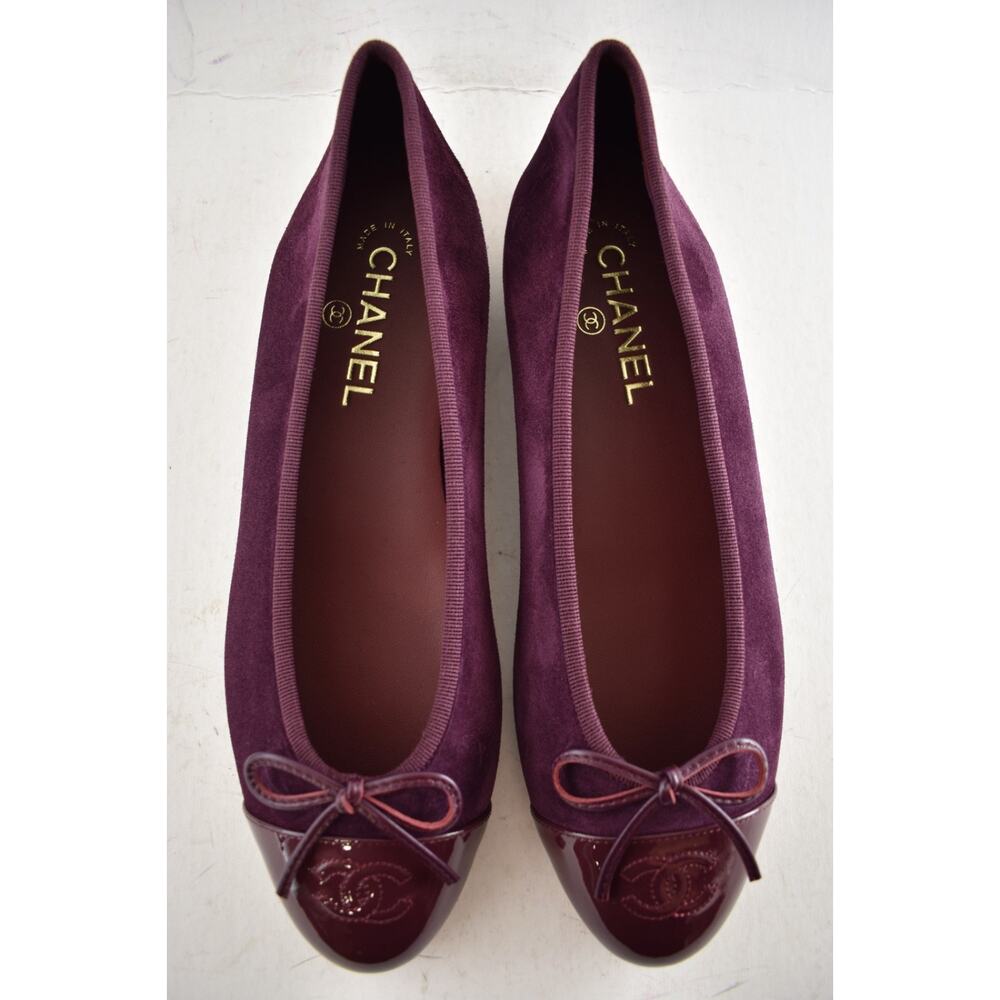 Chanel 26A Burgundy Red Purple Suede Patent CC Logo Ballet Ballerina Flat 39.5 - Picture 16 of 16